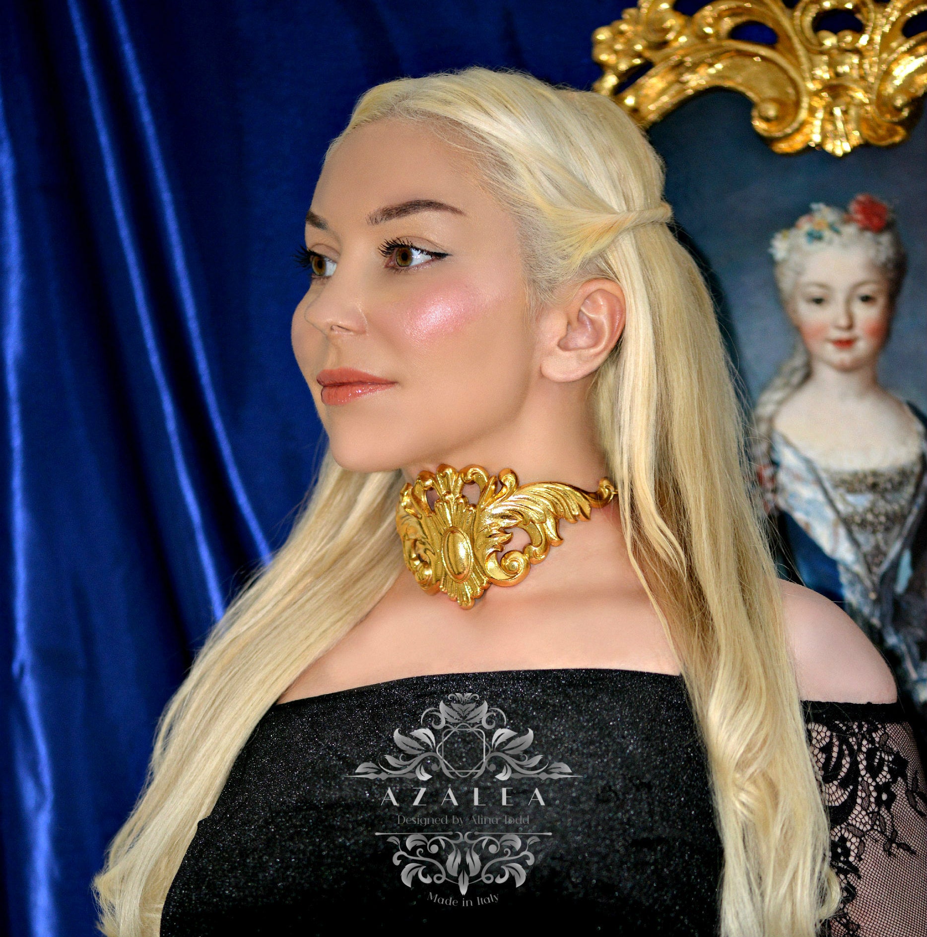 Luxurious golden necklace