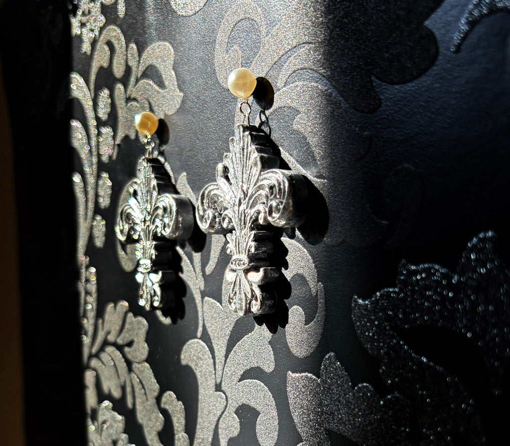 Elegant classy earrings