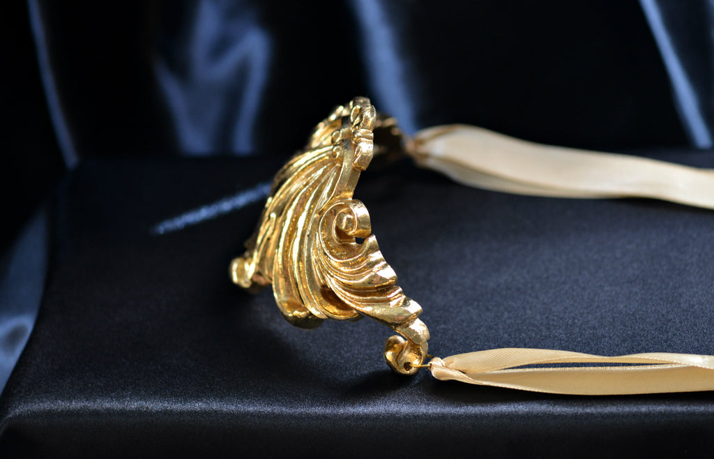 Elegant golden "Millefoglie" necklace
