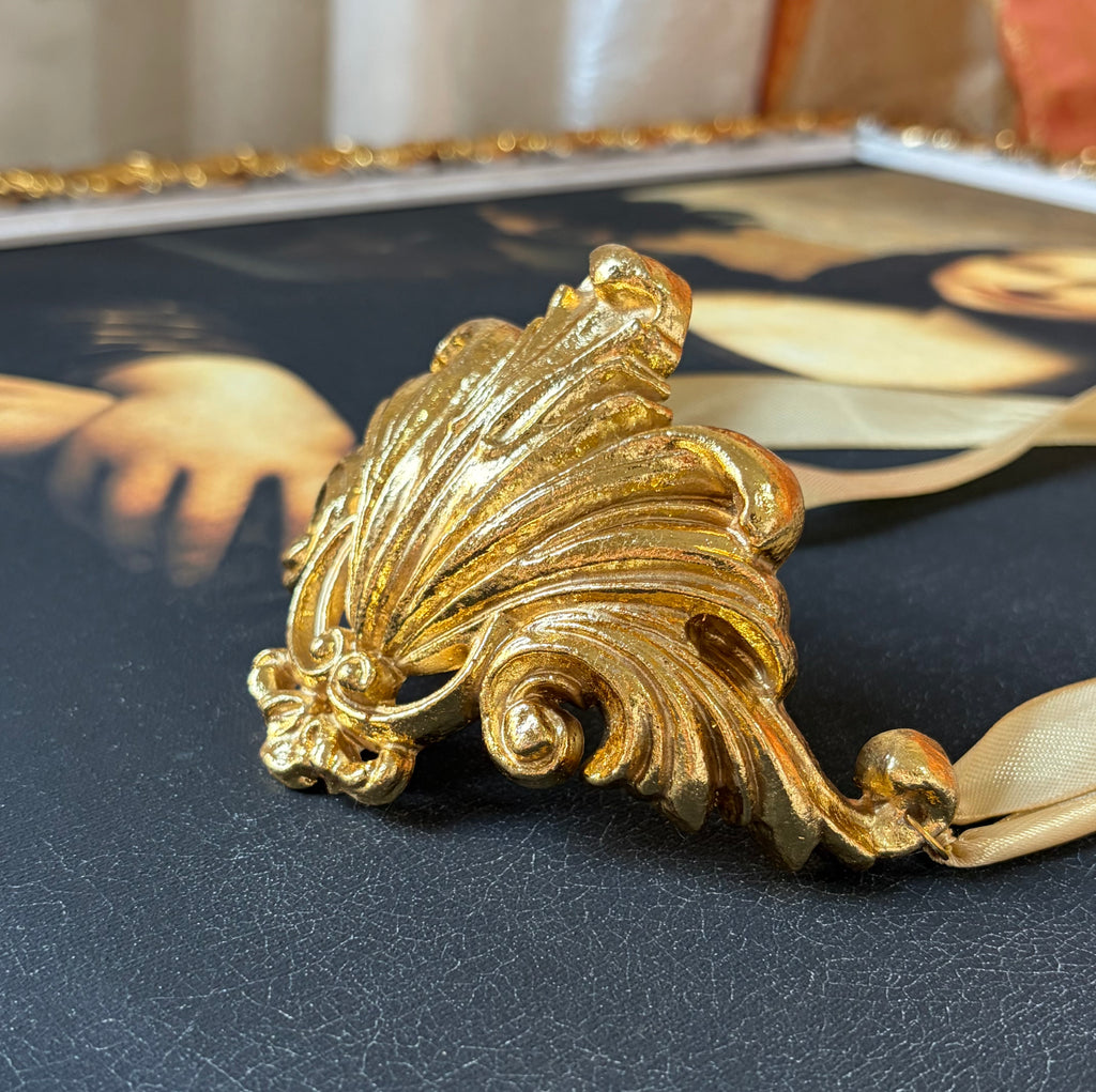 Elegant golden "Millefoglie" necklace
