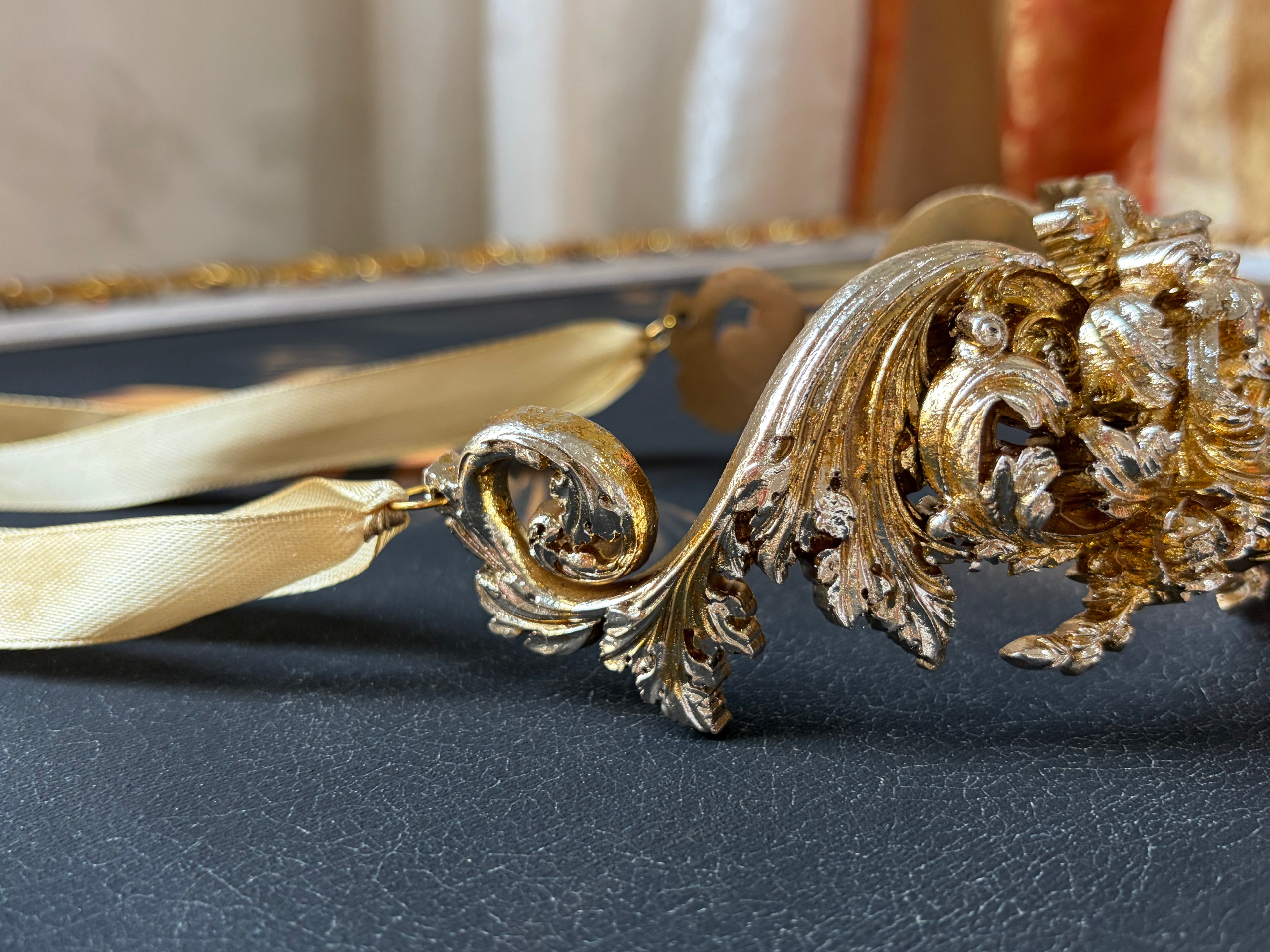 Luxurious  "gold&champagne" necklace